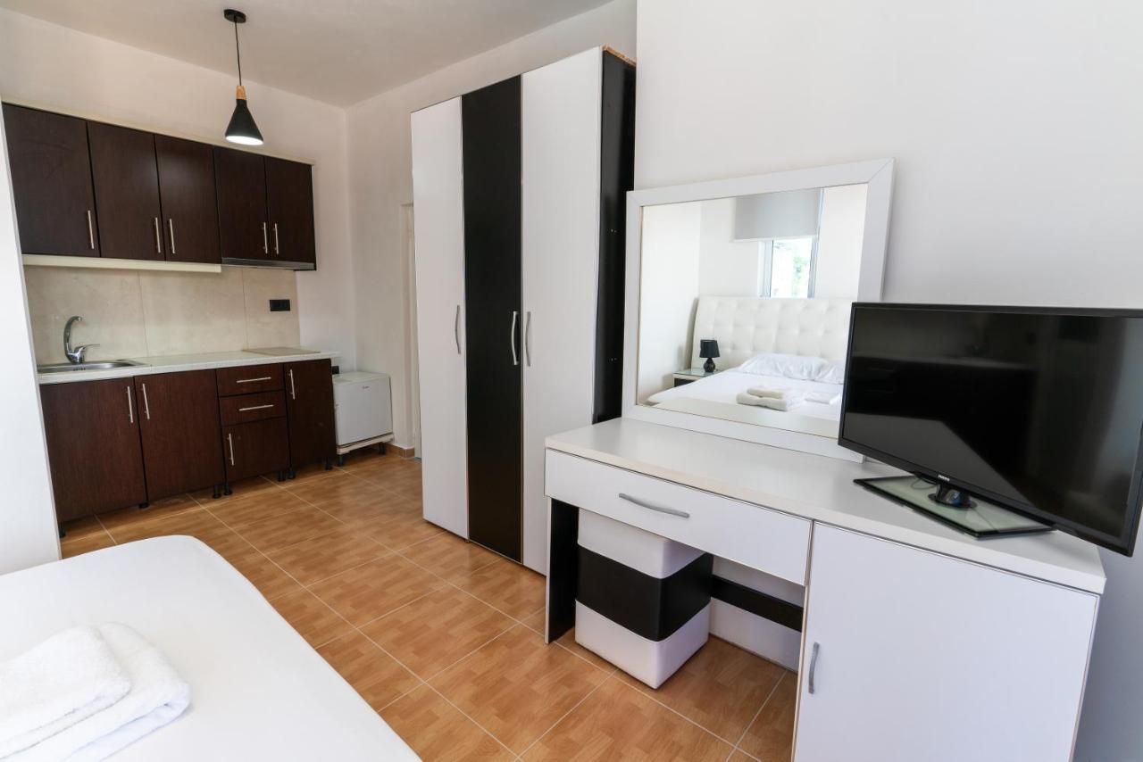Laa Melossa Sarandë Exterior foto